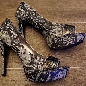Jessica Simpson snake print heels